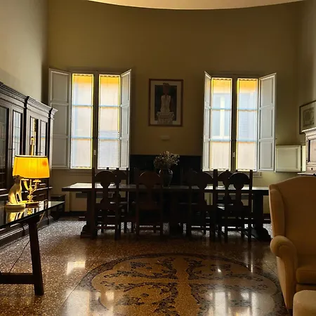 Medieval Art Loft * بولونيا