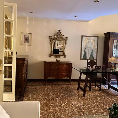 Medieval Art Loft Appartamento