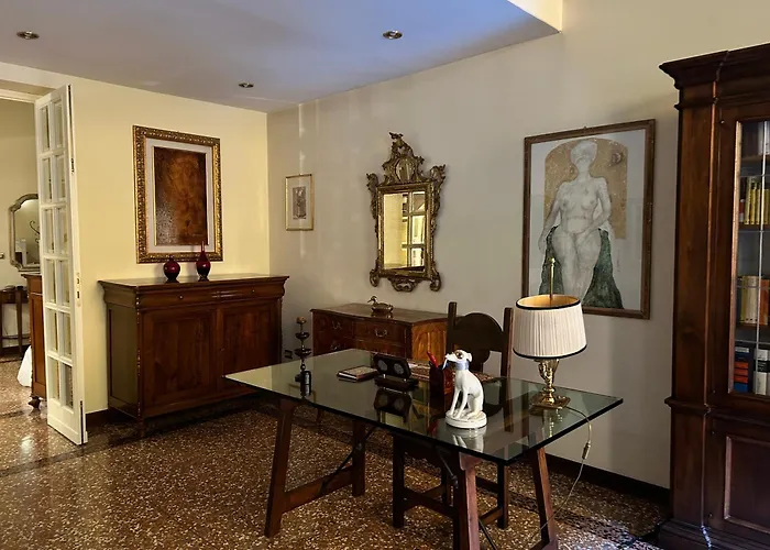 Medieval Art Loft Διαμέρισμα *