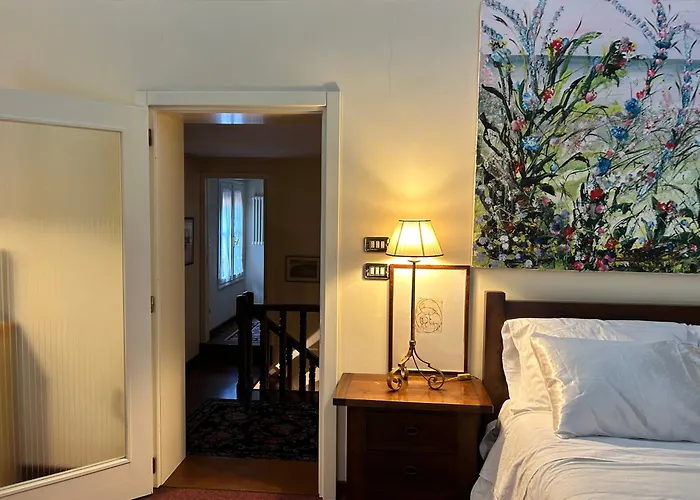 아파트 Medieval Art Loft *