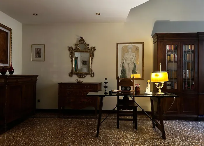 Medieval Art Loft 公寓 *