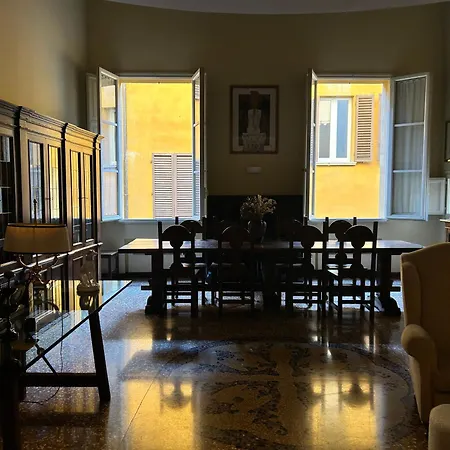 Medieval Art Loft Appartement