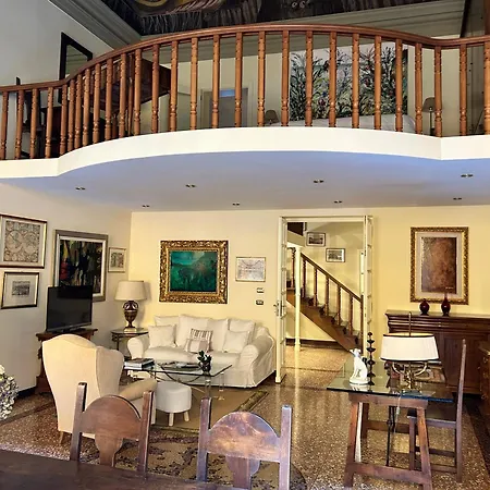Medieval Art Loft * Bologne