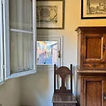 Medieval Art Loft アパート *